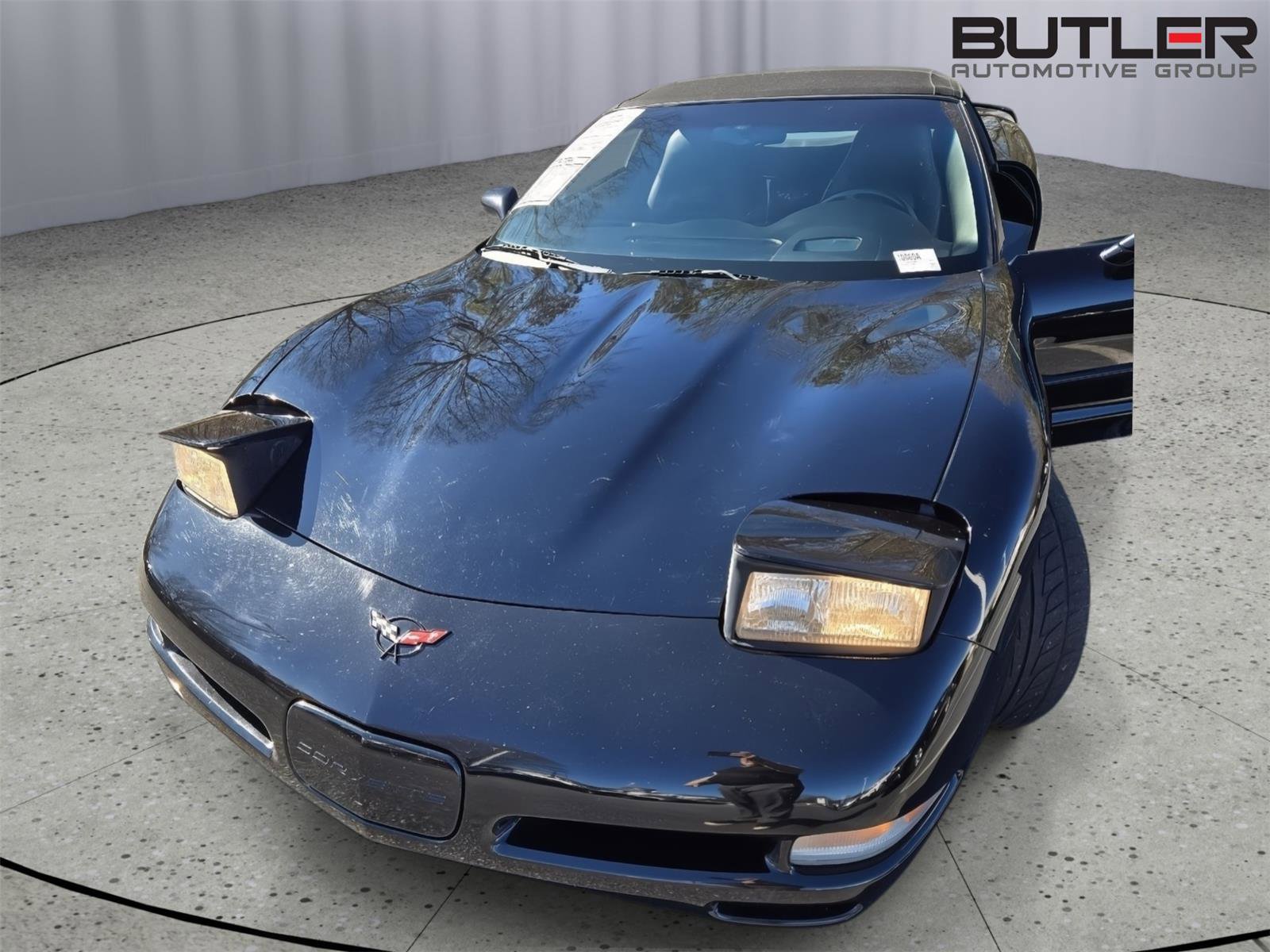 Used 2004 Chevrolet Corvette Convertible w/ Preferred Equipment Group image 10