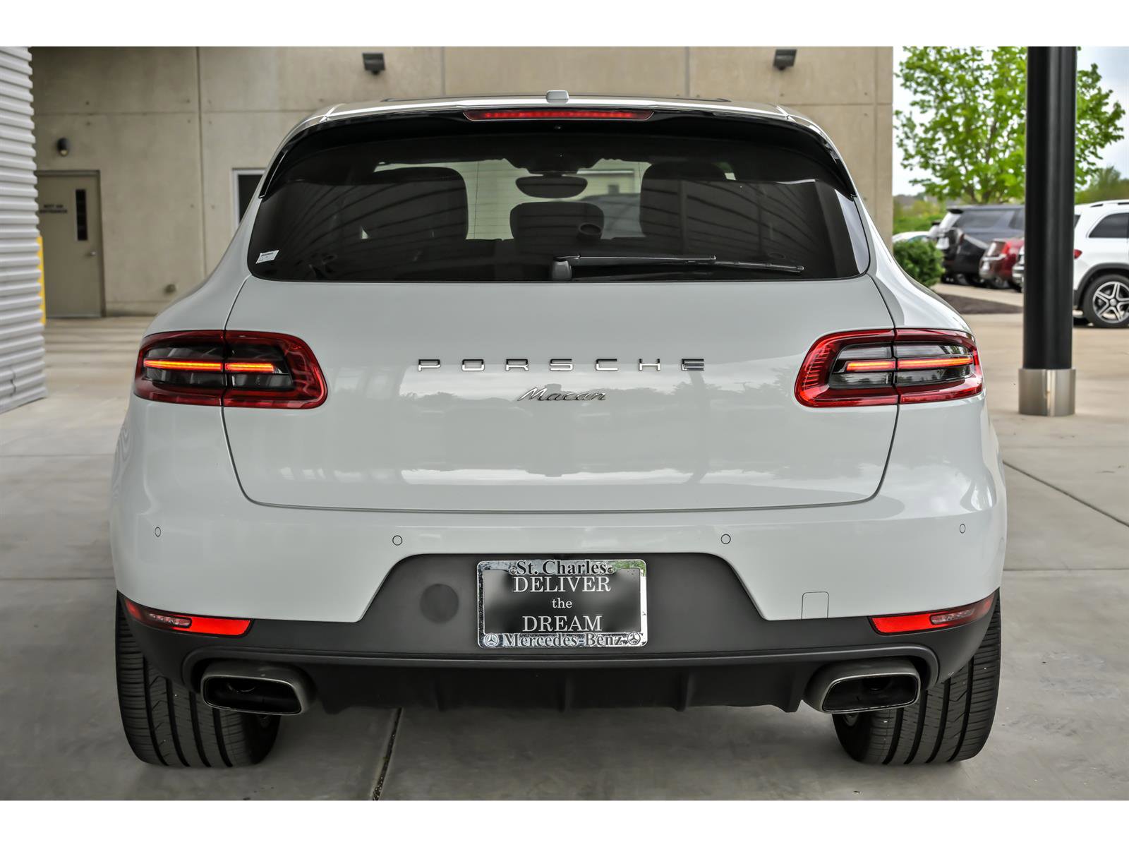 Used 2018 Porsche Macan AWD/4WD image 7
