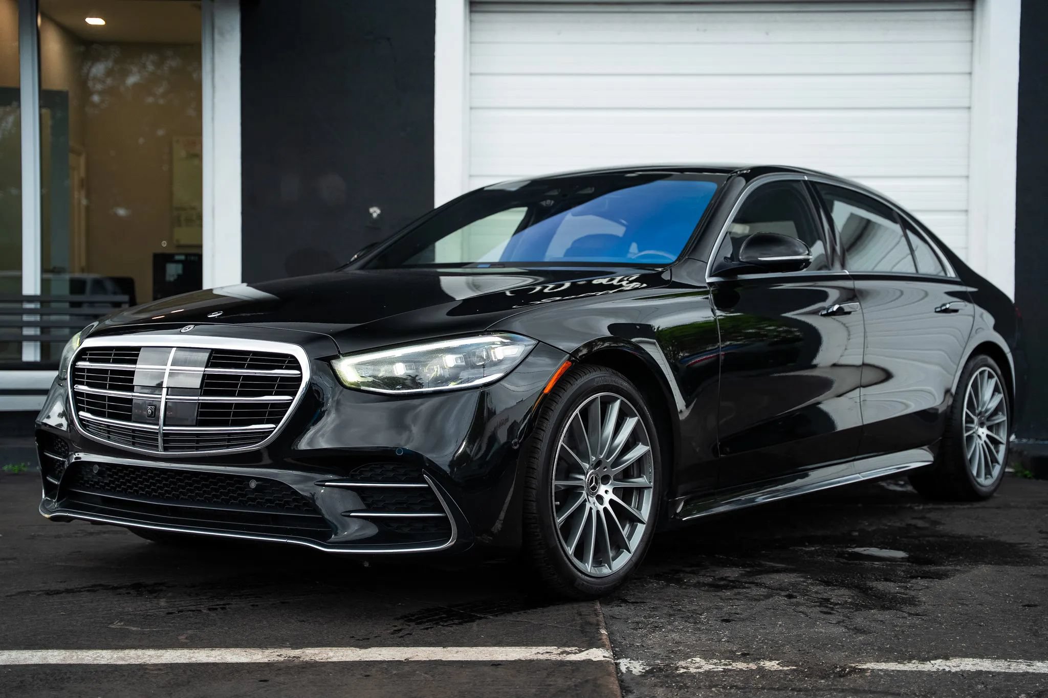 Used 2022 Mercedes-Benz S 580 4MATIC Sedan image 3