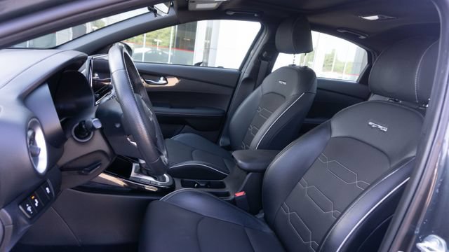 Used 2023 Kia Forte GT-Line w/ GT-Line Premium Package FWD image 16