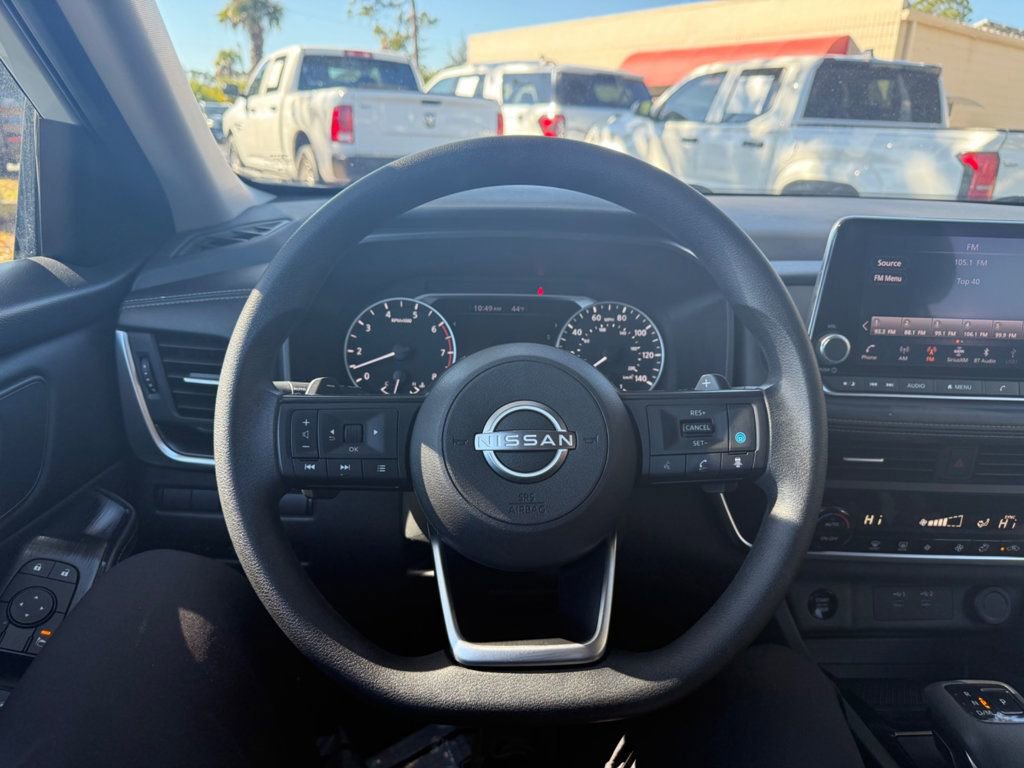 Used 2024 Nissan Rogue SV image 14