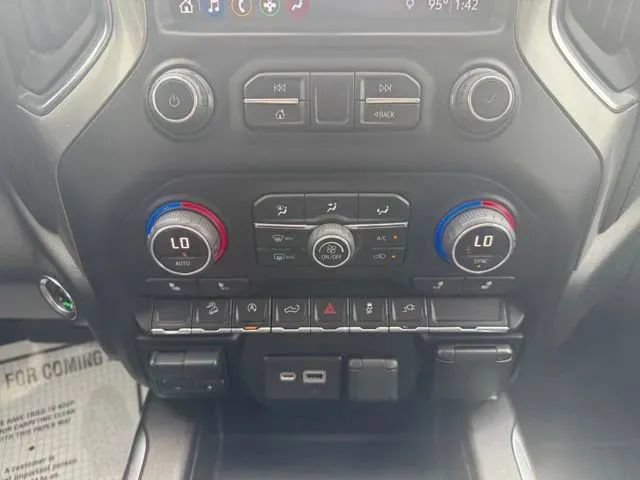 Used 2019 Chevrolet Silverado 1500 LT Trail Boss AWD/4WD image 28