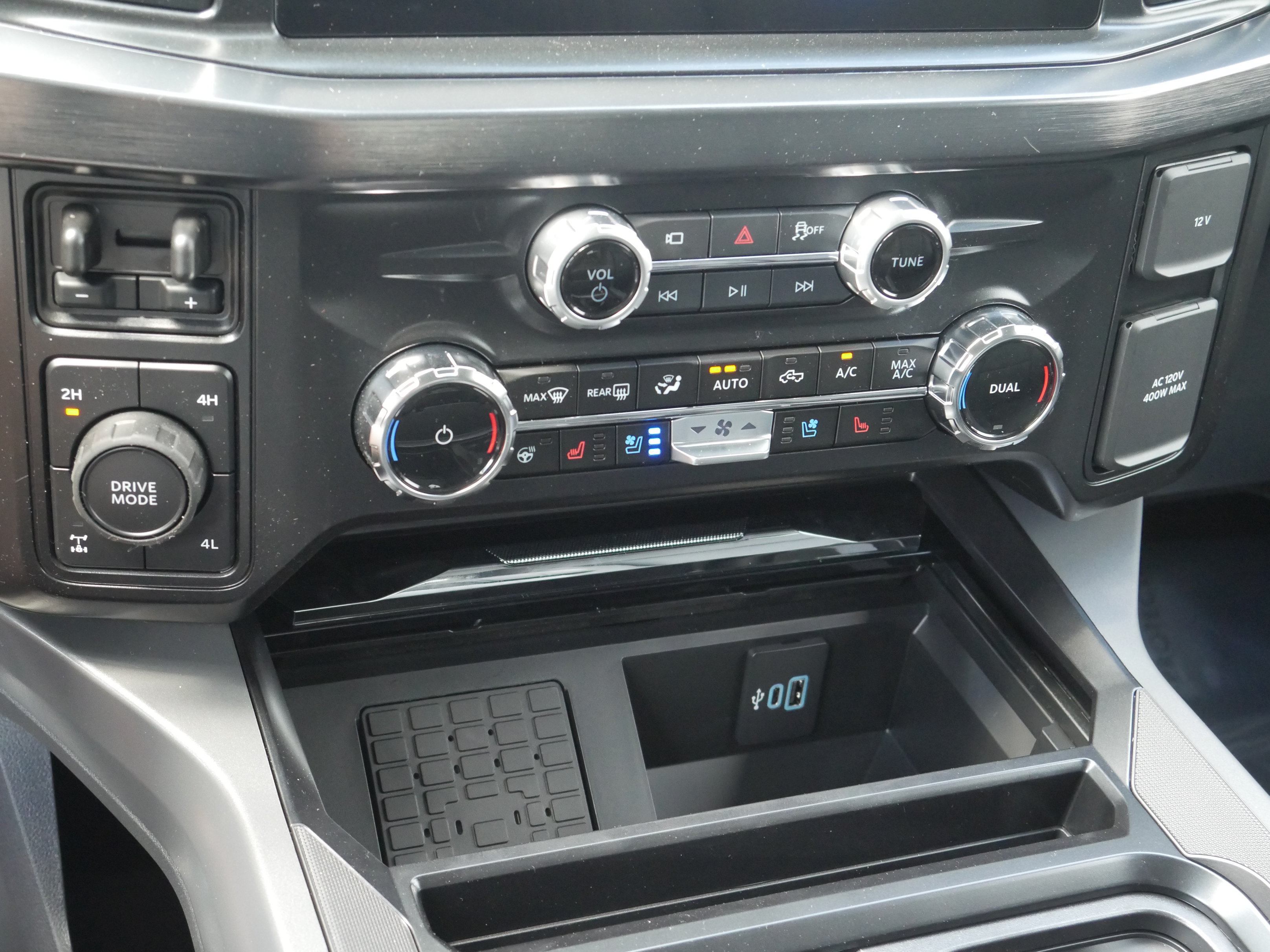 New 2026 Ford F250 Lariat w/ Chrome Package AWD/4WD image 17