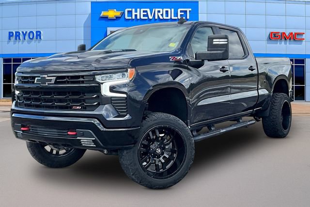 Used 2022 Chevrolet Silverado 1500 LT Trail Boss w/ Convenience Package II image 3