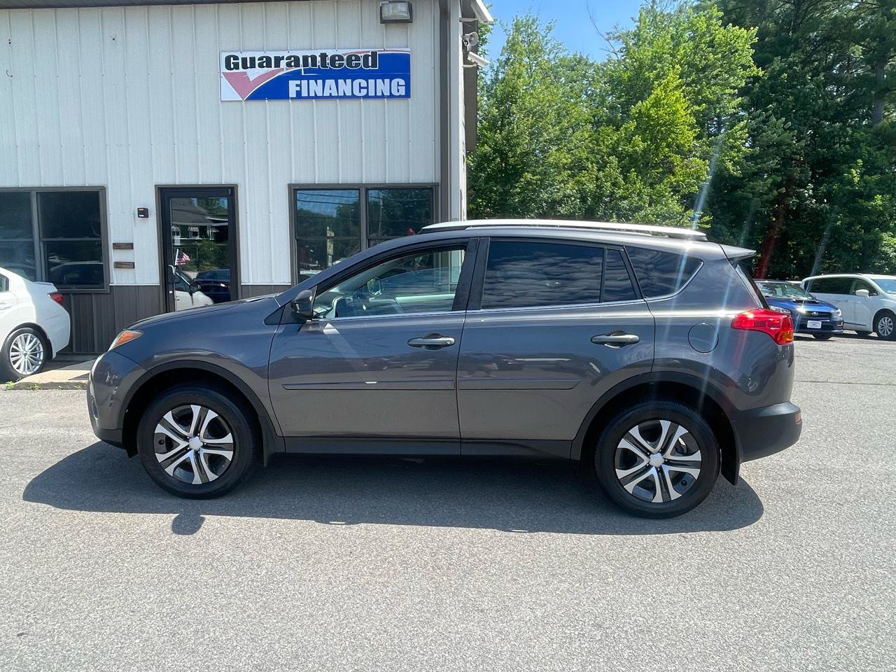 Used 2013 Toyota RAV4 LE AWD/4WD image 7