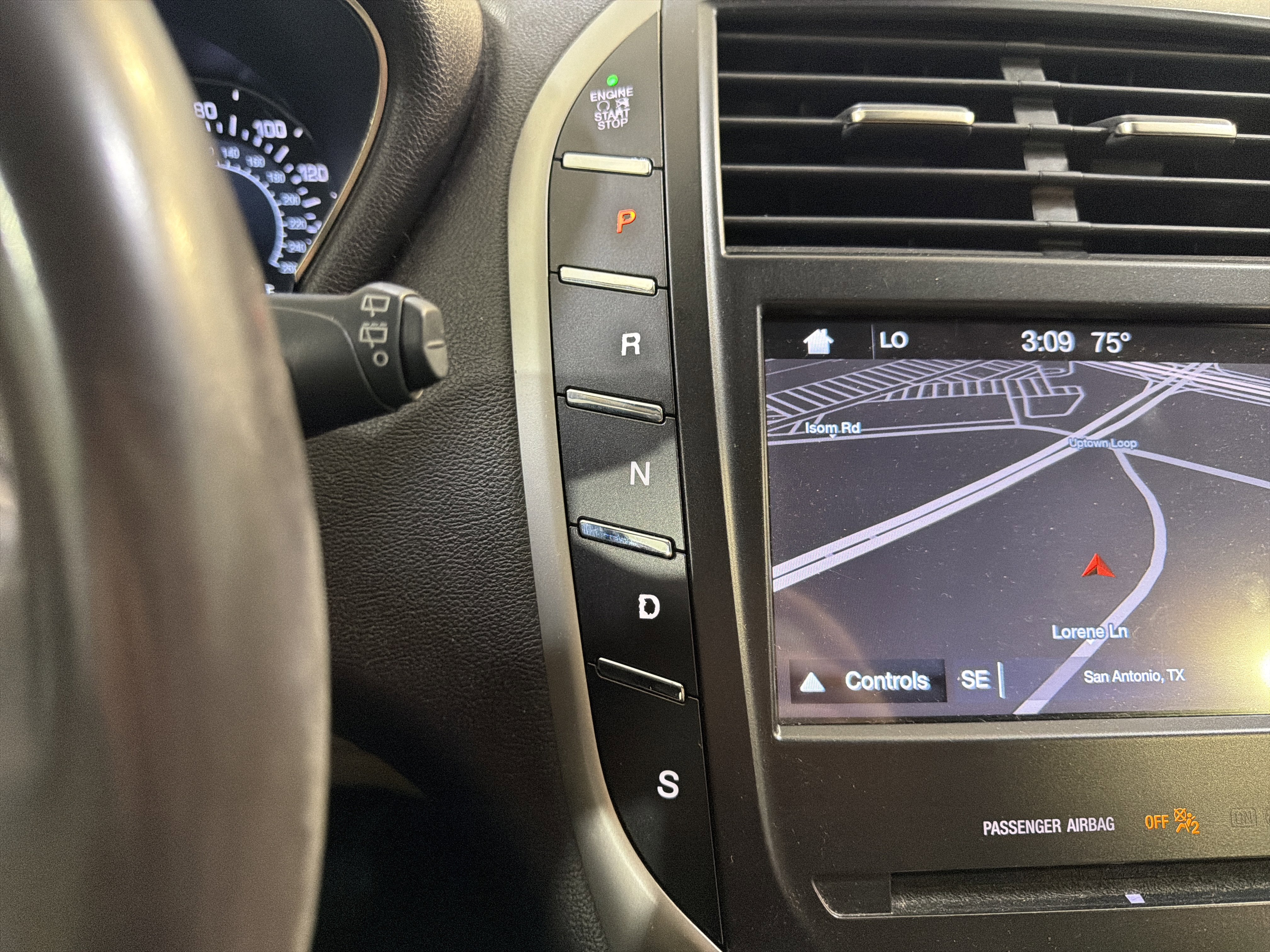 Used 2019 Lincoln MKC Select w/ Select Plus Package FWD image 18