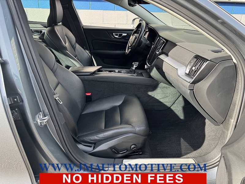 Used 2020 Volvo S60 T6 Momentum w/ Premium Package AWD/4WD image 20