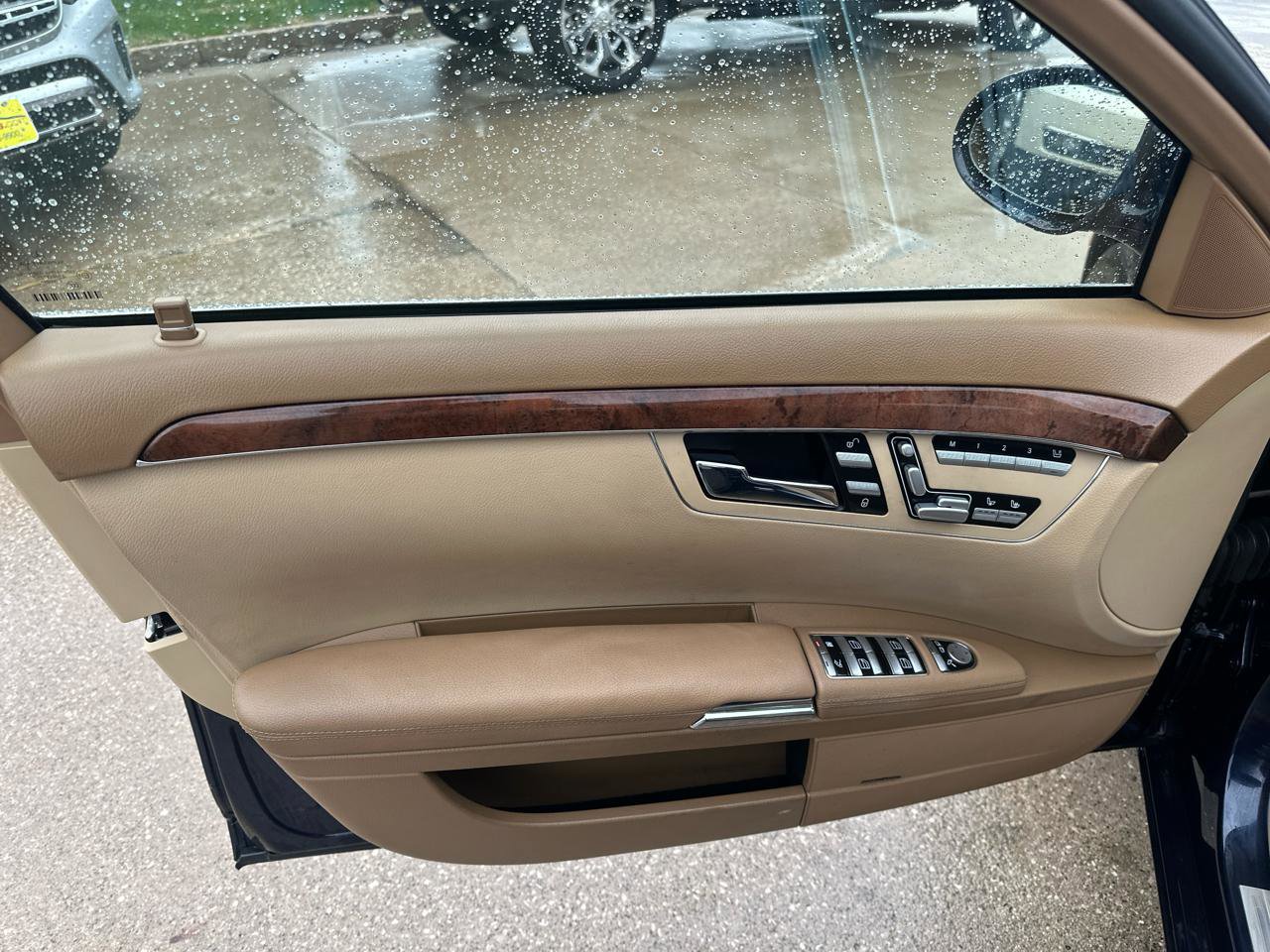 Used 2008 Mercedes-Benz S 550 4MATIC image 9