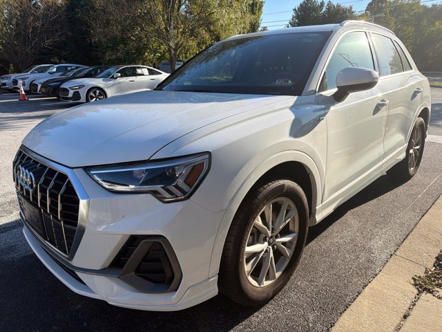 Used 2023 Audi Q3 2.0T Premium Plus w/ Premium Plus Package AWD/4WD image 3