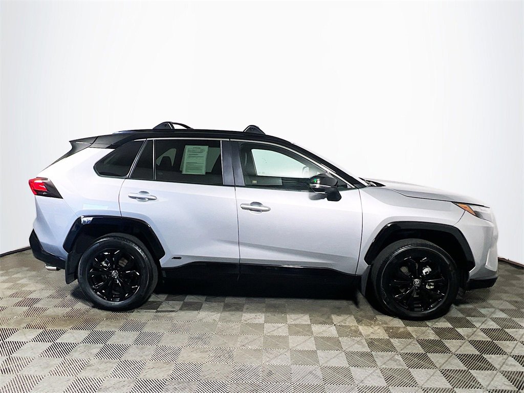 Used 2024 Toyota RAV4 XSE image 9
