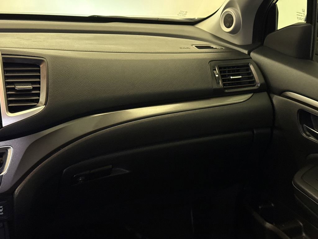 Used 2017 Honda Ridgeline RTL-T image 16