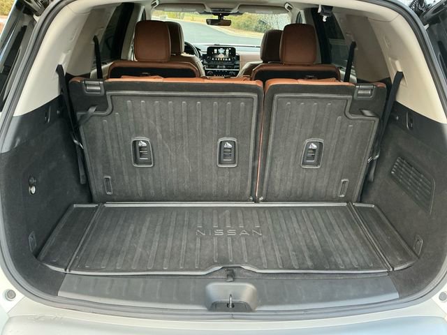 Used 2024 Nissan Pathfinder Platinum image 18