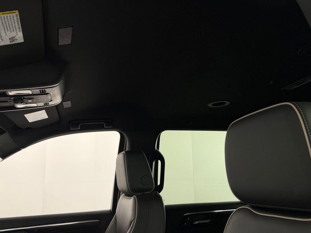 Used 2025 Chevrolet Tahoe Premier image 25