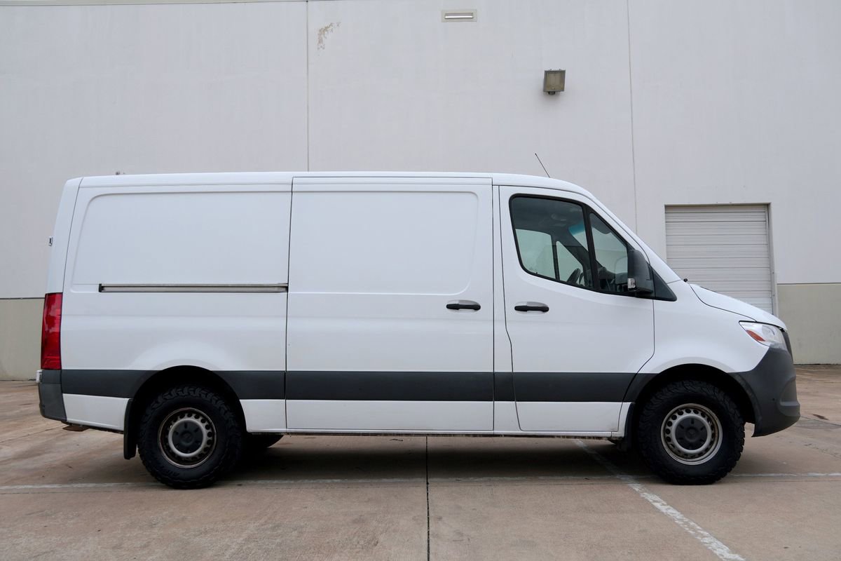 Used 2022 Mercedes-Benz Sprinter 1500 image 12