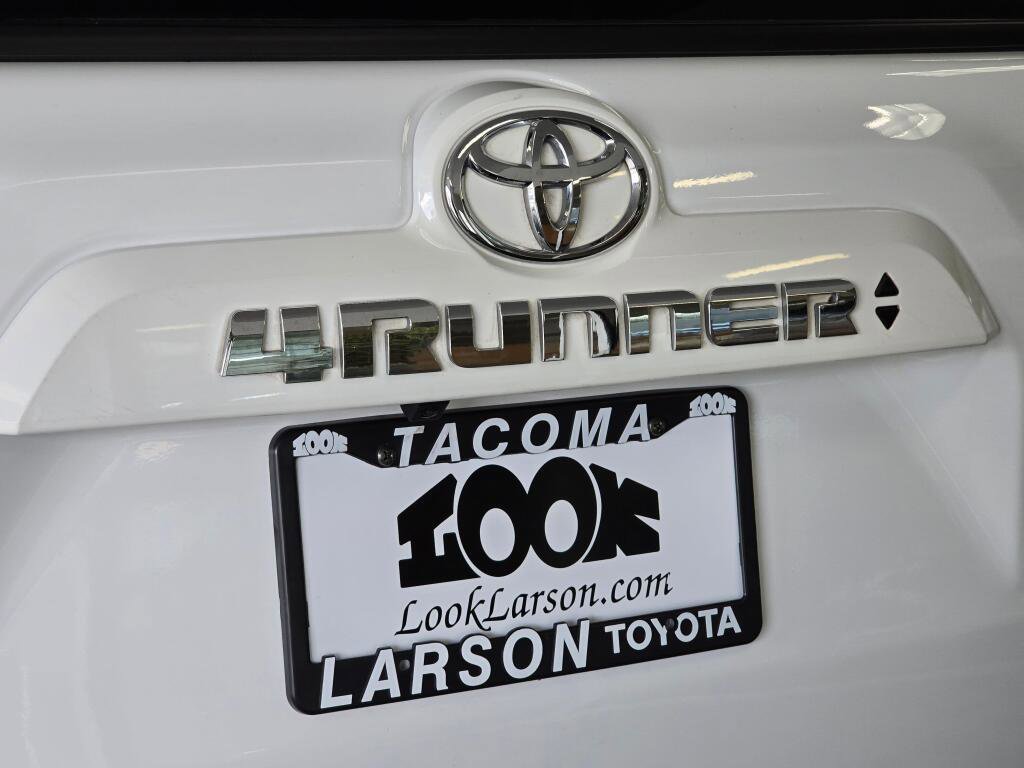 Used 2024 Toyota 4Runner SR5 Premium w/ Moonroof Package AWD/4WD image 13