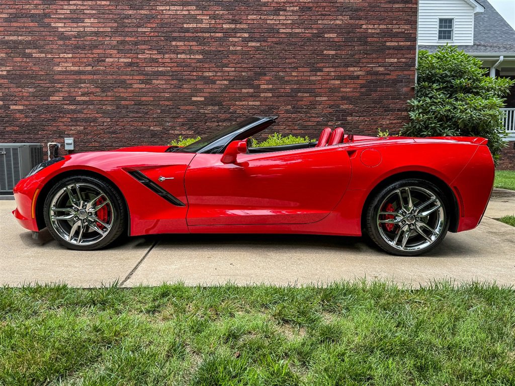 Used 2014 Chevrolet Corvette Stingray Convertible w/ 2LT Preferred Equipment Group RWD image 22