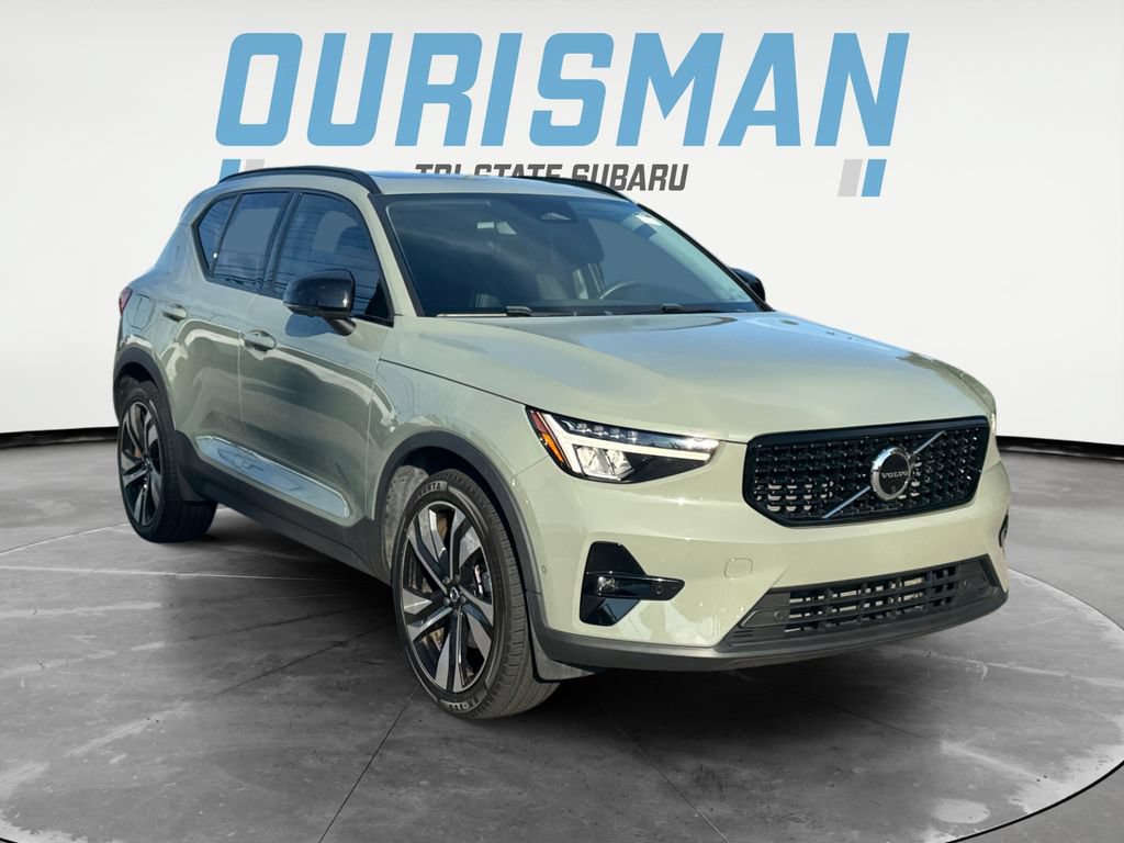 Used 2023 Volvo XC40 B5 Plus w/ Climate Package