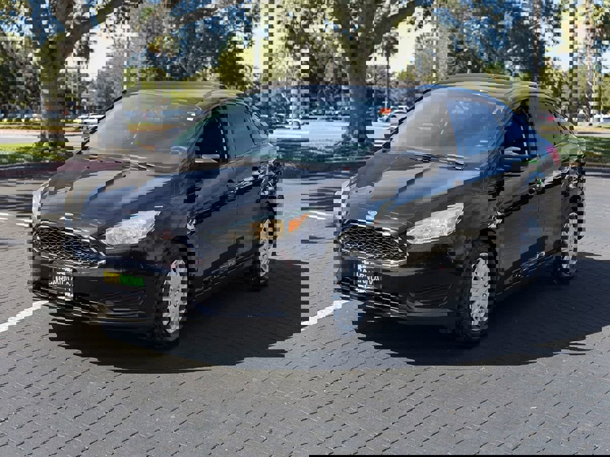 Used 2017 Ford Focus S image 4