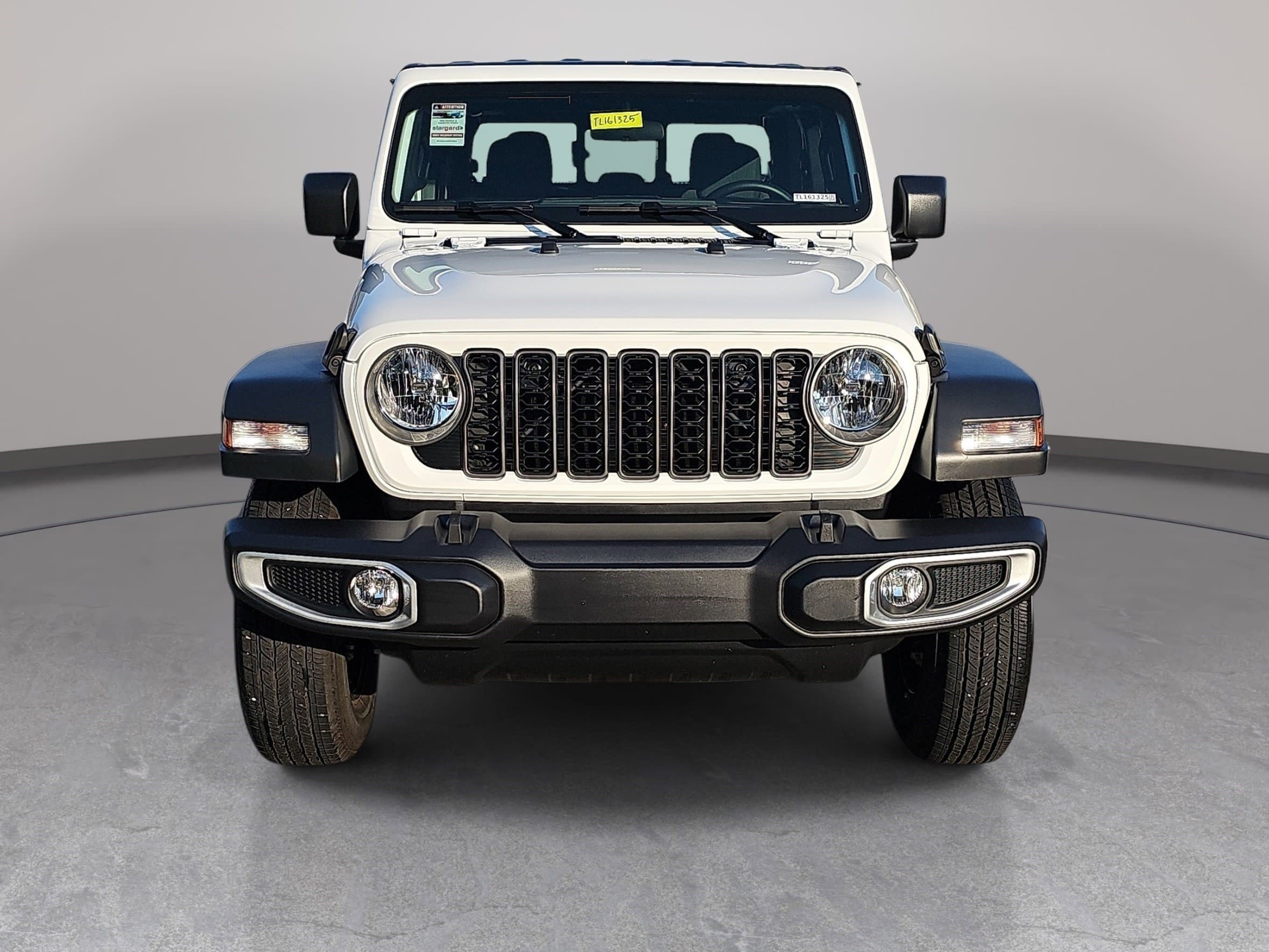 Used 2026 Jeep Gladiator Sport AWD/4WD image 2