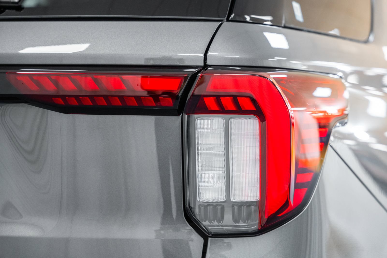 Certified 2025 Ford Explorer Active w/ Active Comfort Package image 18