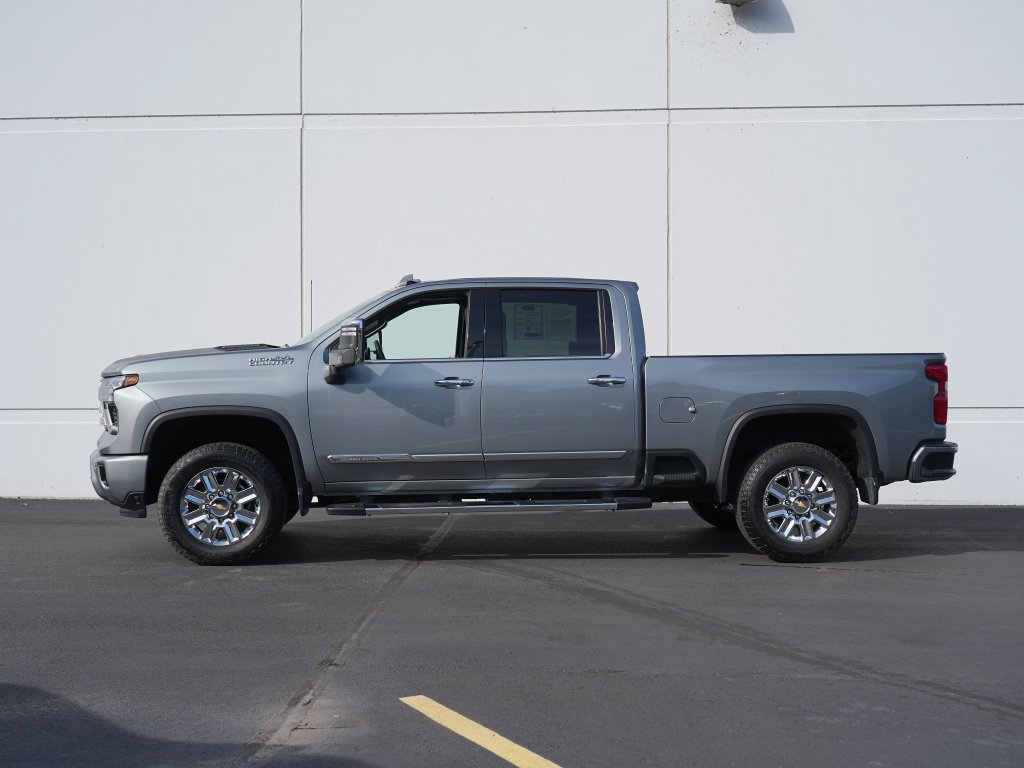 Certified 2024 Chevrolet Silverado 3500 High Country w/ High Country Premium Package AWD/4WD image 7