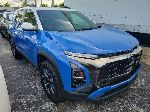 Used 2025 Chevrolet Equinox ACTIV w/ Safety and Technology Package FWD image 2