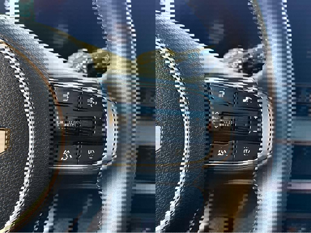 Used 2025 Kia Sportage X-Line w/ Premium Package image 20