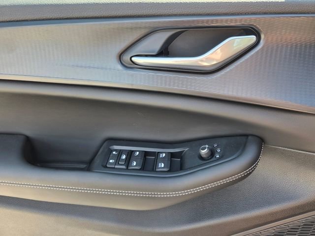New 2026 Jeep Grand Cherokee L 2WD image 22