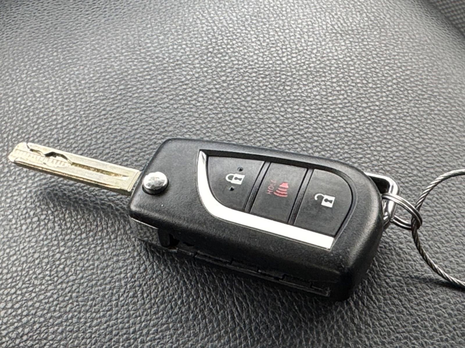 Used 2025 Toyota RAV4 LE image 22