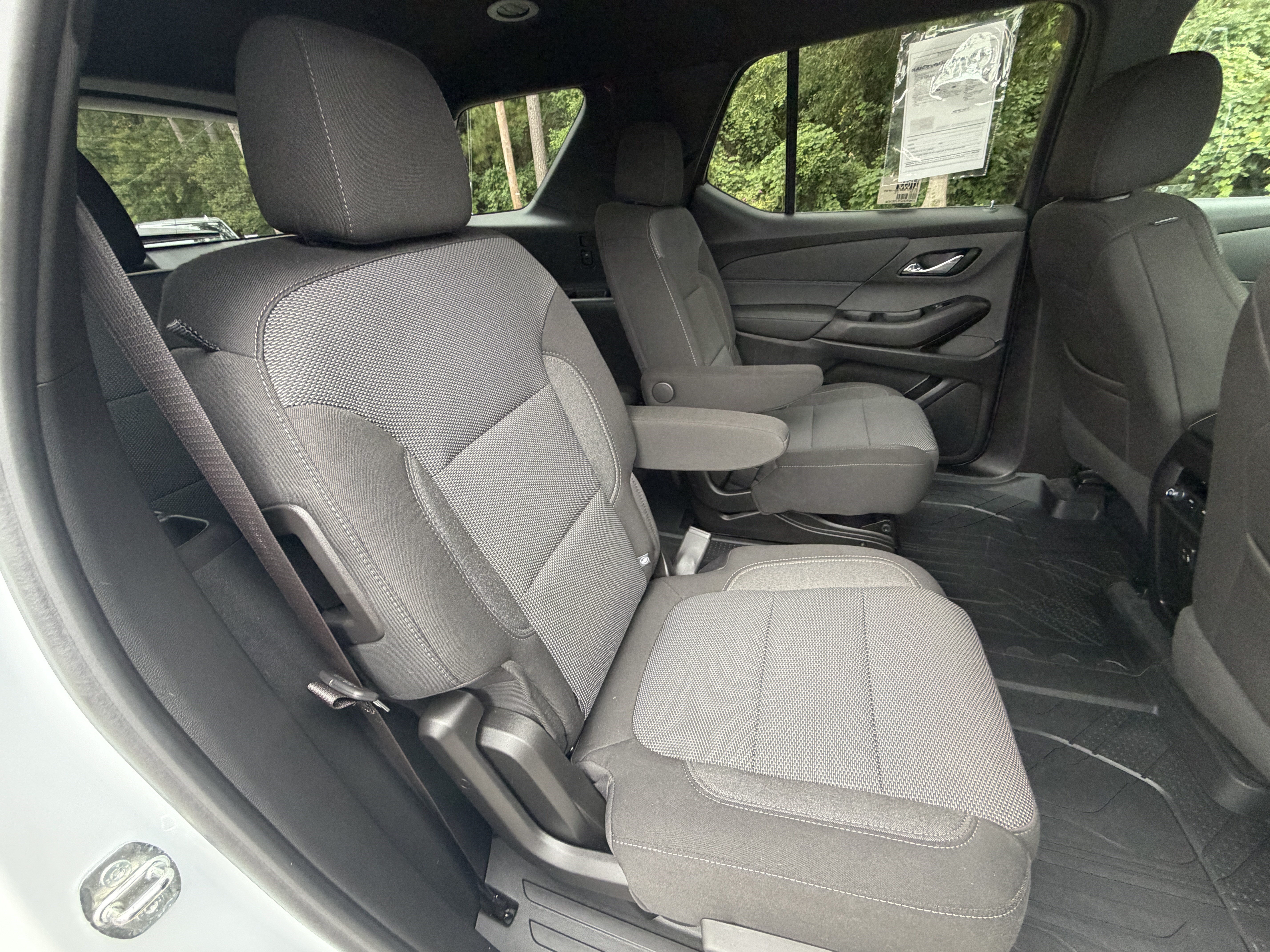 Used 2023 Chevrolet Traverse LT FWD image 20