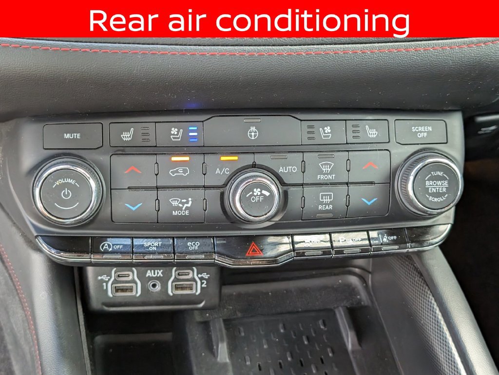 Used 2025 Dodge Durango GT AWD/4WD image 19