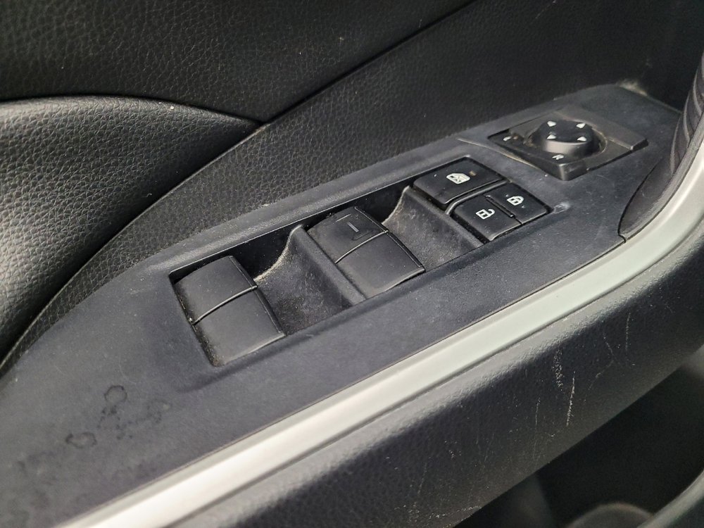 Used 2020 Toyota RAV4 XLE image 27