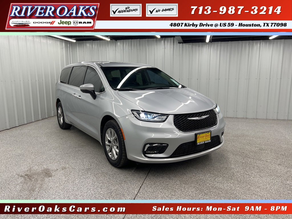 Used 2023 Chrysler Pacifica Touring-L