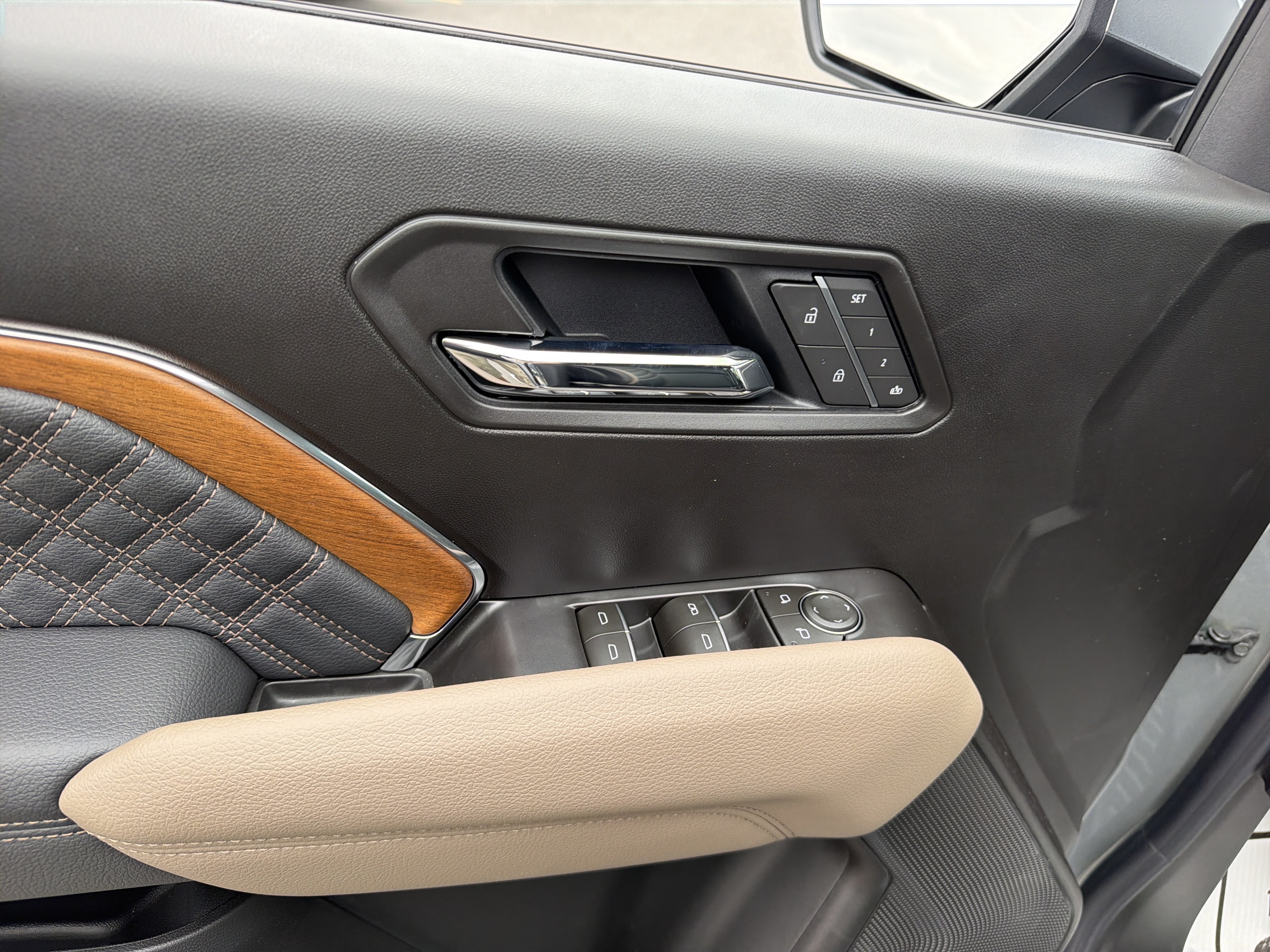 New 2026 GMC Canyon Denali AWD/4WD image 17