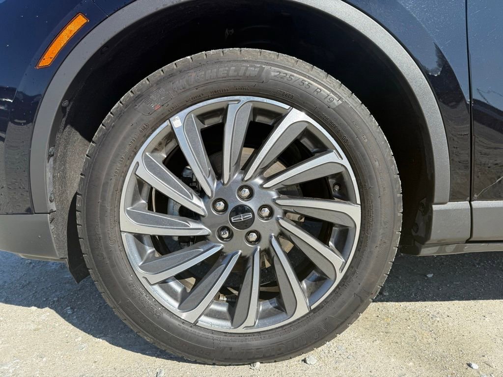 Used 2023 Lincoln Corsair Reserve w/ Equipment Group 201A image 14