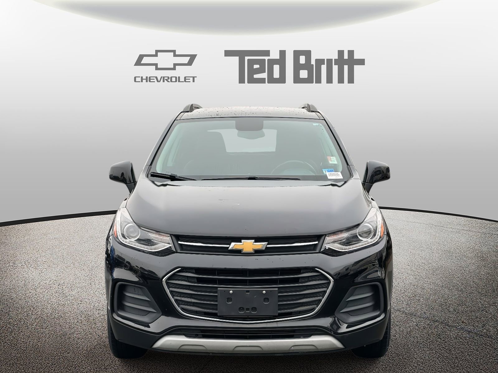 Certified 2022 Chevrolet Trax LT w/ LT Convenience Package image 2