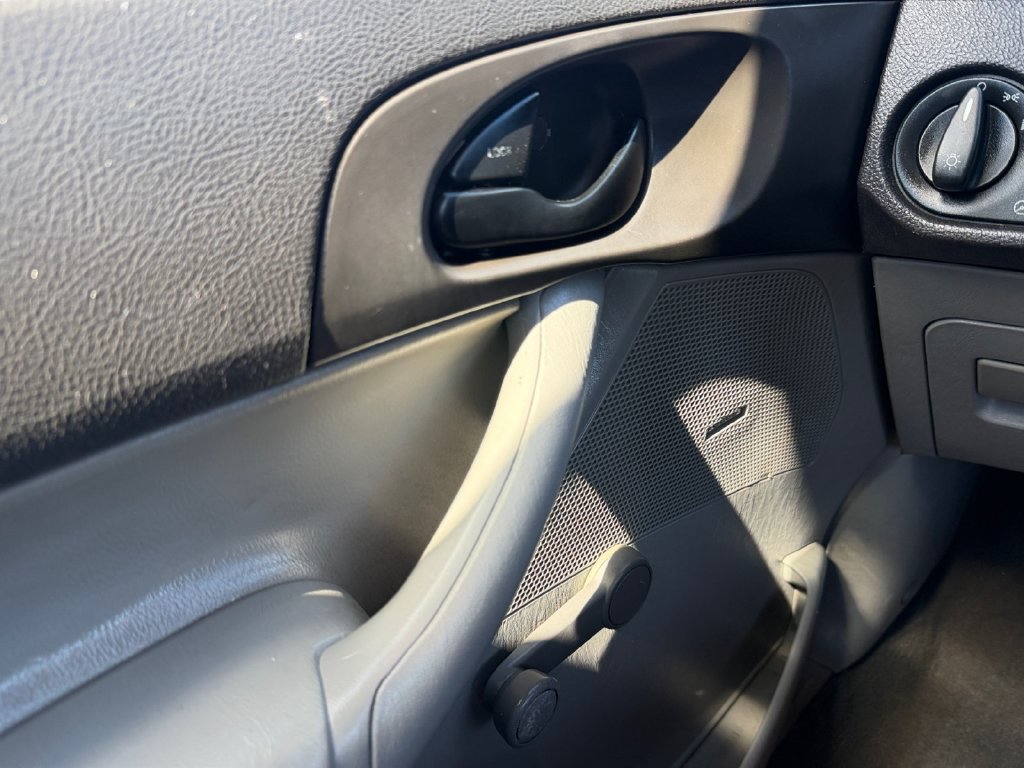 Used 2007 Ford Focus S FWD image 17