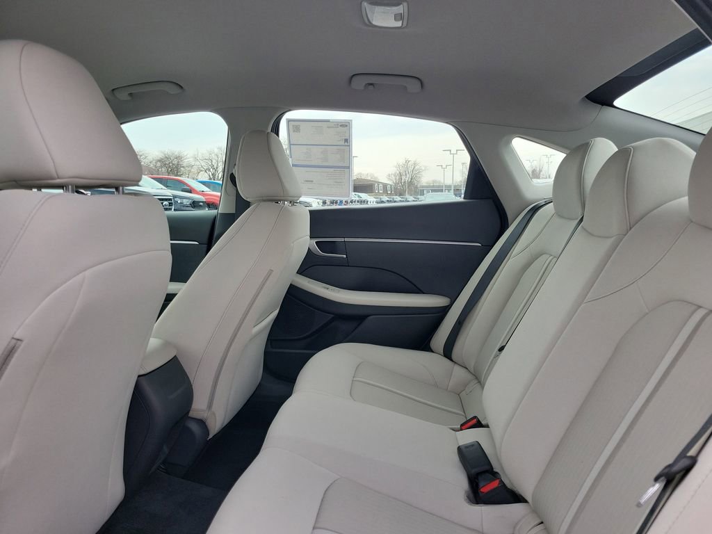 Used 2025 Hyundai Sonata SE image 13