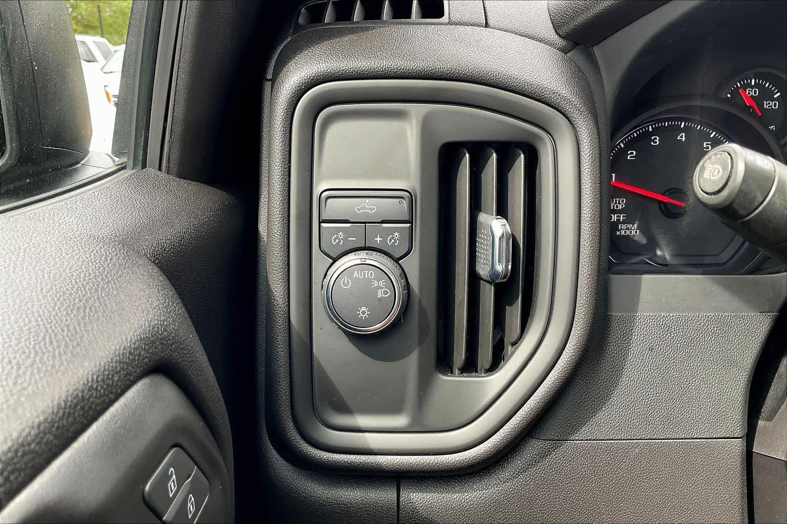 Certified 2023 Chevrolet Silverado 1500 Custom RWD image 32