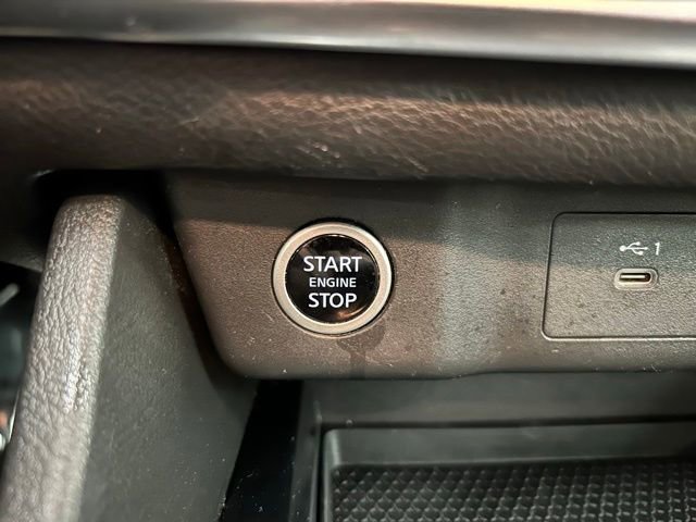 Used 2023 Nissan Rogue S image 23