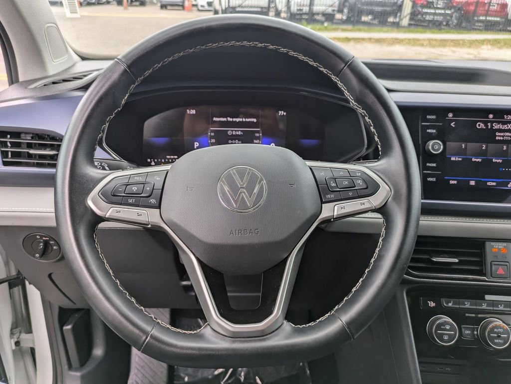 Used 2024 Volkswagen Taos SE image 21