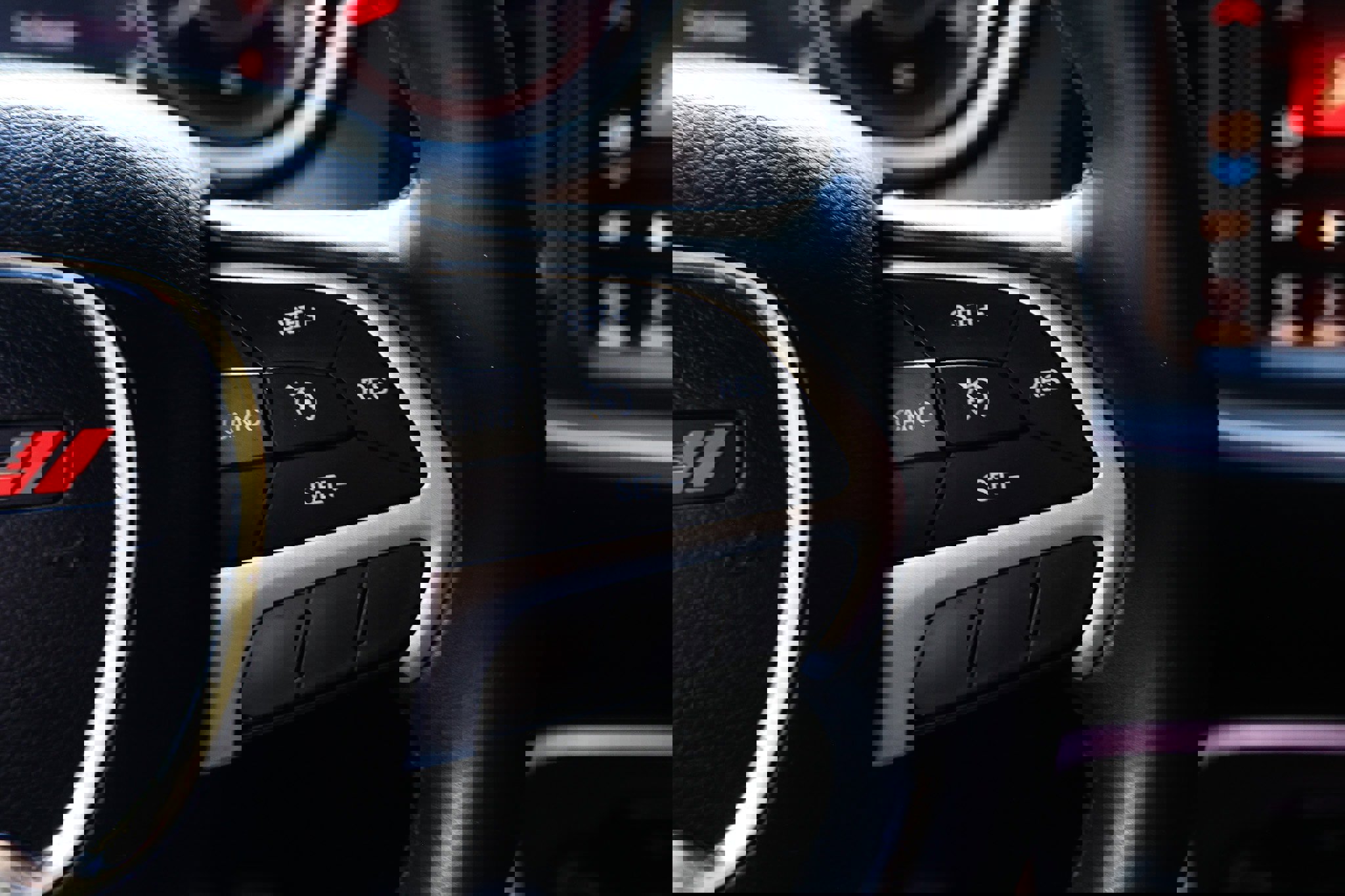 Used 2015 Dodge Challenger R/T Scat Pack w/ Scat Pack Appearance Package image 31