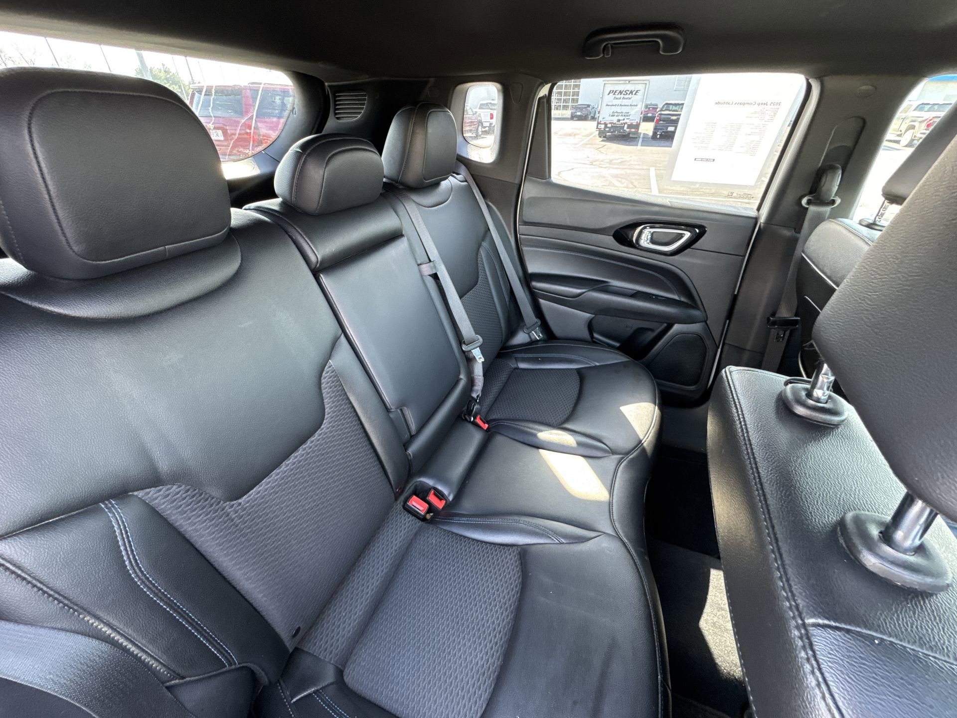 Used 2025 Jeep Compass Latitude w/ Altitude Special Edition image 22