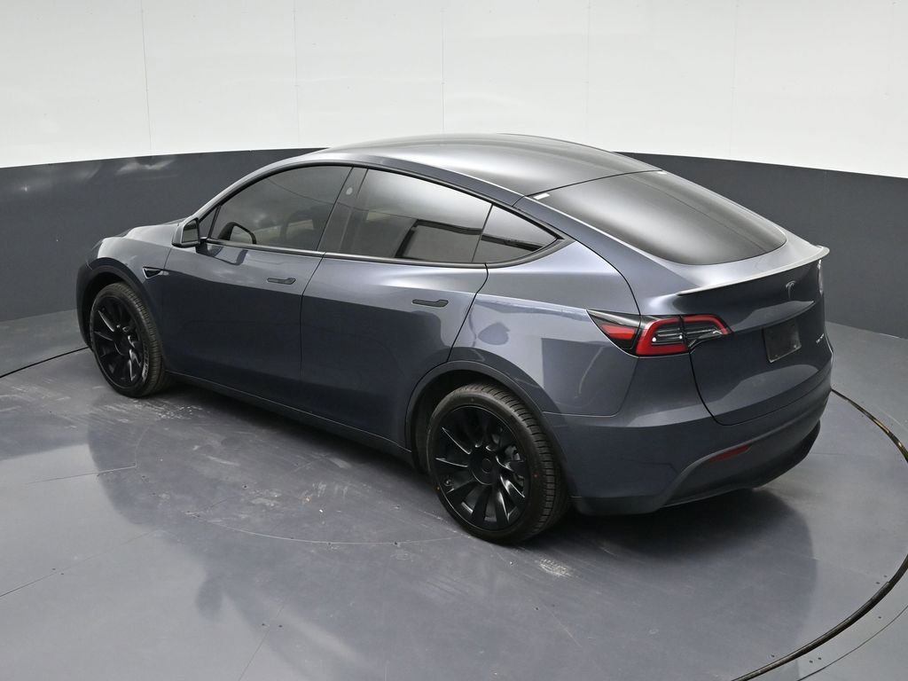 Used 2024 Tesla Model Y Long Range image 17