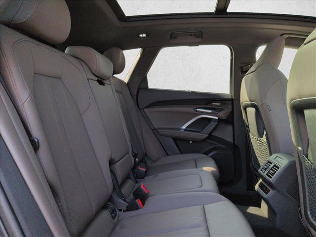 Used 2025 Audi Q5 Prestige AWD/4WD image 22