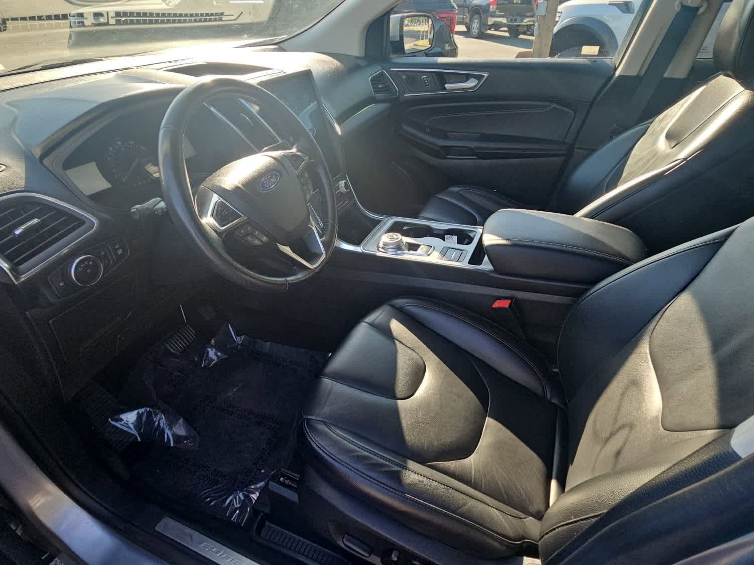 Used 2022 Ford Edge Titanium AWD/4WD image 14