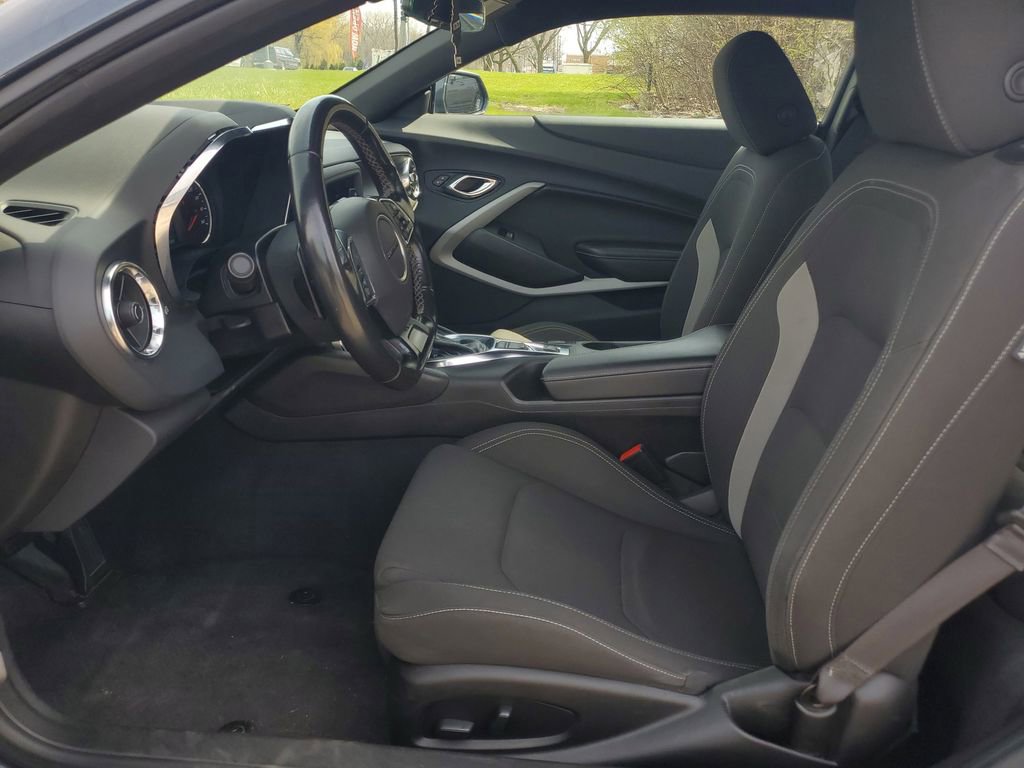 Used 2023 Chevrolet Camaro LT RWD image 13