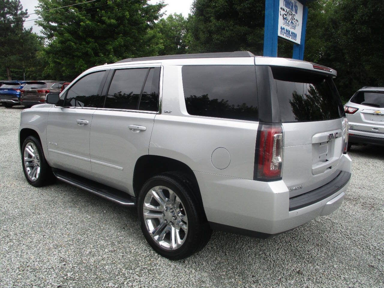Used 2019 GMC Yukon SLT w/ Premium Edition AWD/4WD image 3