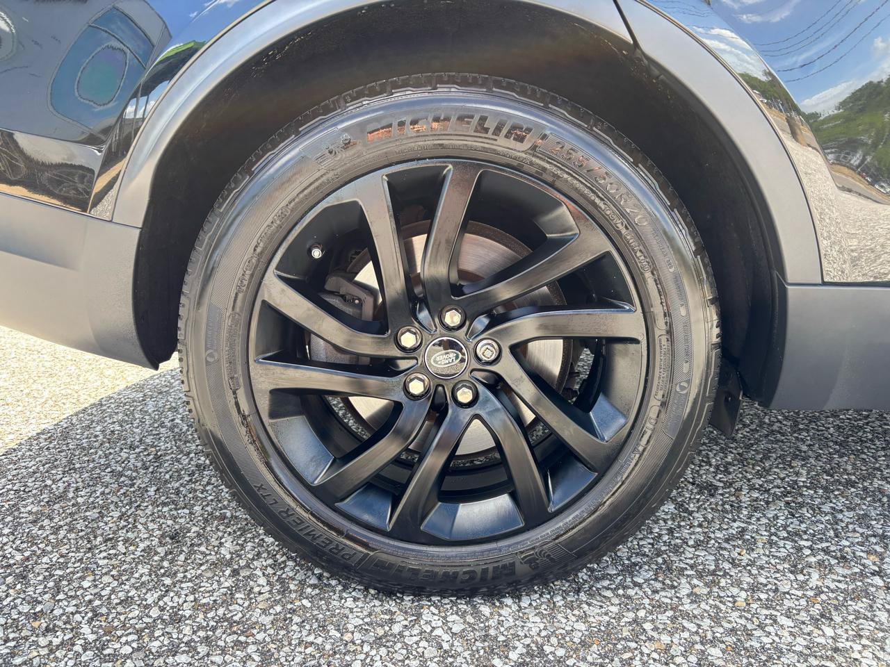 Used 2017 Land Rover Discovery HSE AWD/4WD image 33