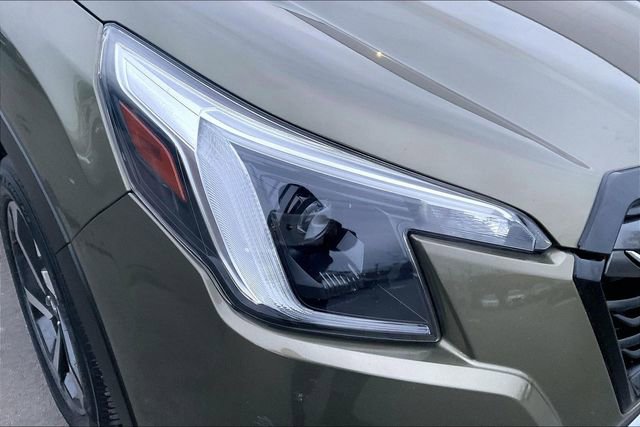 Used 2023 Subaru Forester Touring image 28